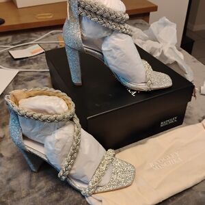 Badgley Mischka Silver Glitter Women's Heels